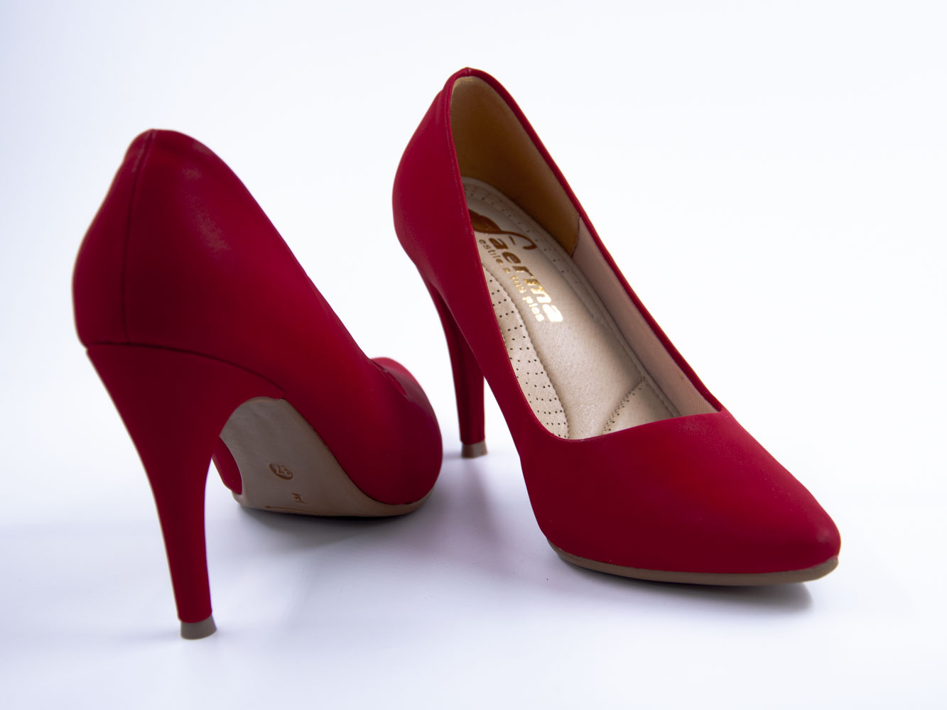 Tacones de color rojo - Imagen 2