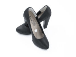 Alternative view of Elegantes tacones negro punta redonda